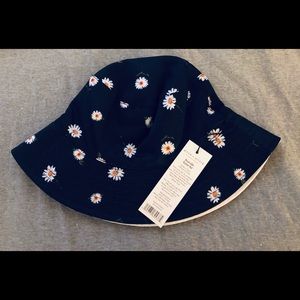 Alice & Olivia bucket hat